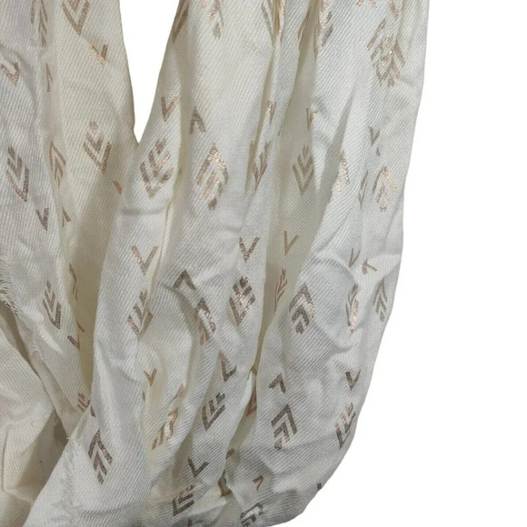 Apt 9 Cream Gold Infinity Loop Scarf Raw Hem NEW - Picture 1 of 8